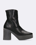 Stivaletti con tacco in pelle