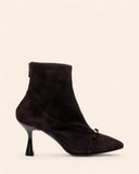 Stivaletti in camoscio con tacco