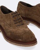 Stringate in pelle scamosciata