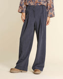 Pantaloni ampi