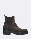 Chelsea boots in velour