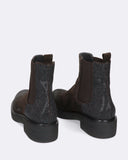 Chelsea boots in velour