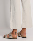 Sandali in pelle con borchie