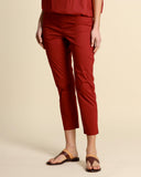 Pantaloni slim in popeline
