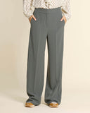 Pantaloni ampi