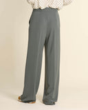 Pantaloni ampi