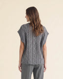 Gilet in maglia con trecce