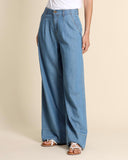 Jeans ampi in denim leggero