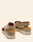 Sandali in pelle scamosciata