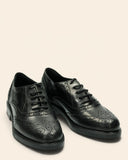 Stringate in pelle