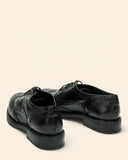 Stringate in pelle