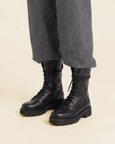 Anfibi in pelle