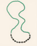 Collana lunga in resina e vetro