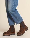 Chelsea boots in camoscio