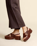 Sandali in pelle con zeppa
