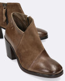 Stivaletti in pelle e velour