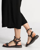 Sandali in pelle con borchie