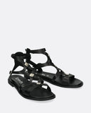 Sandali in pelle con borchie