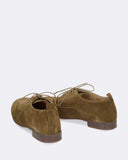 Stringate in camoscio